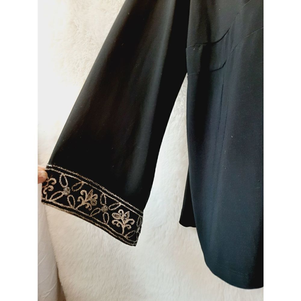 Dressbarn Black gold embroidered floral beaded 2X top - Picture 2 of 4